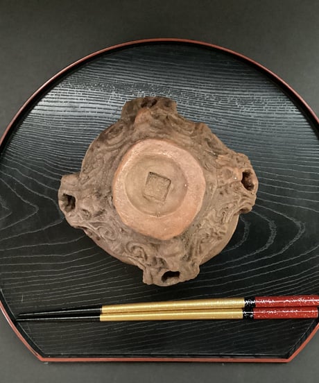 縄文・火焔型お茶碗　 12㎝×470ｇ　手作り陶器製。