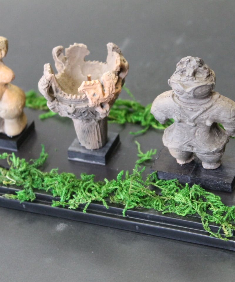 縄文博物館（小）火焔土器 4㎝ 遮光器土偶5㎝ 縄文のビーナス 6