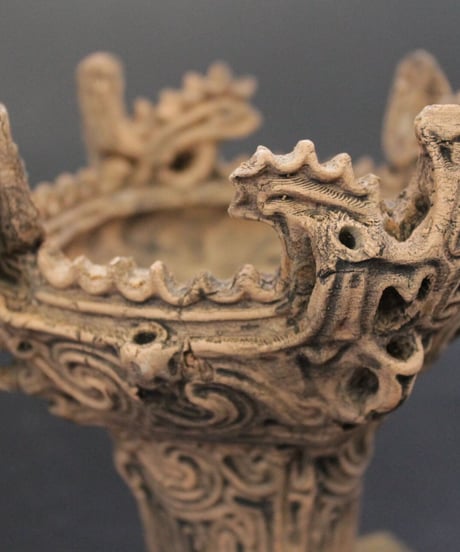 笹山遺跡・火焔型土器レプリカ 13㎝ （台座1㎝・O型小鉄製ろうそく立て・豆和ろうそく24本・マッチ付）（十日町市）