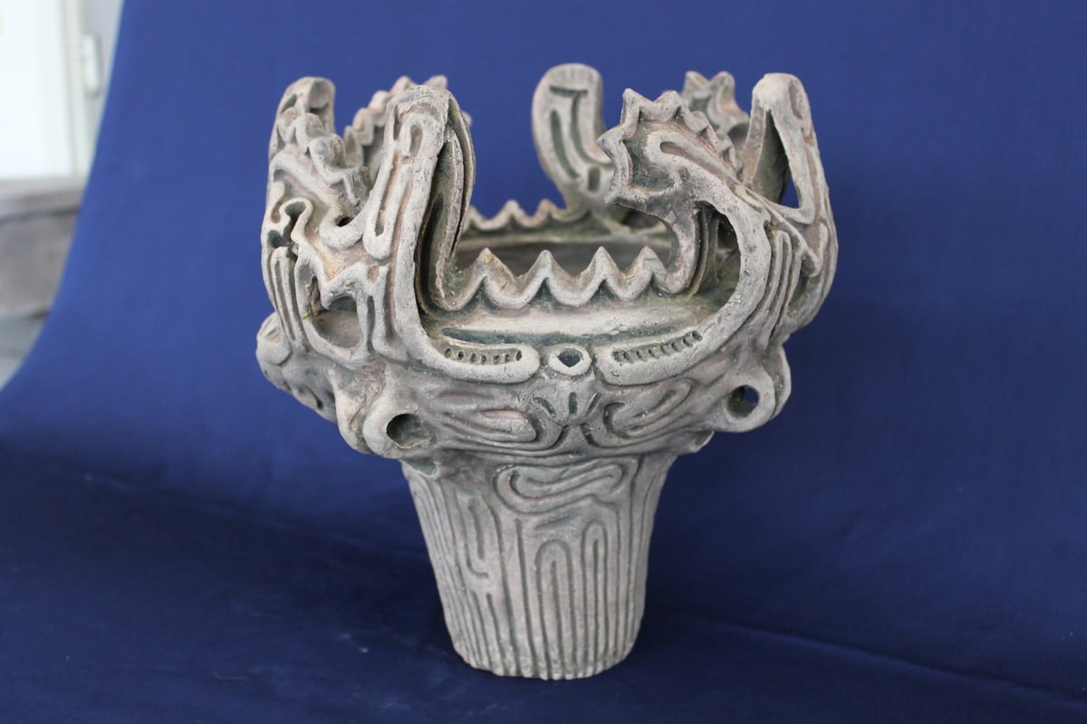 工芸品 火焔土器 レプリカ 縄文土器 長岡科学博物館 馬高遺跡 直径約17cm