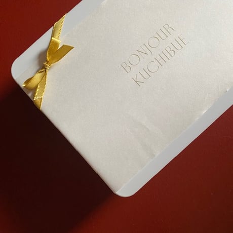 bonjour kuchibue バタークッキーレーズンサンド 缶