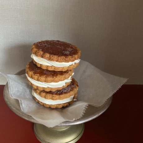 BONJOUR KUCHIBUEのバタークッキーサンド  Marugata