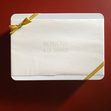 bonjour kuchibue バタークッキーレーズンサンド 缶