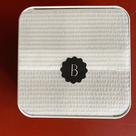 BONJOUR KUCHIBUEのバタークッキー缶
