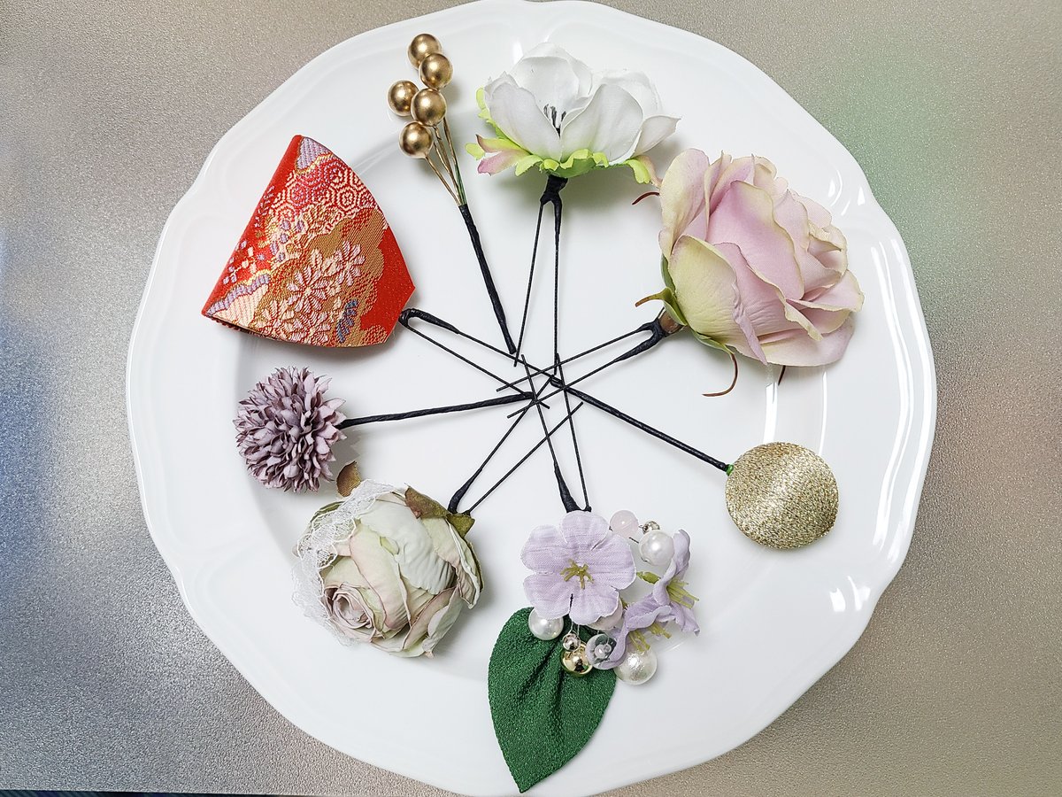 ガーベラ 振袖 5点セット　成人式　緑色 花柄 振袖セット 黄緑系 几帳 桜 牡丹 菊 松 雲取り 花 絵羽柄 絹 西陣織