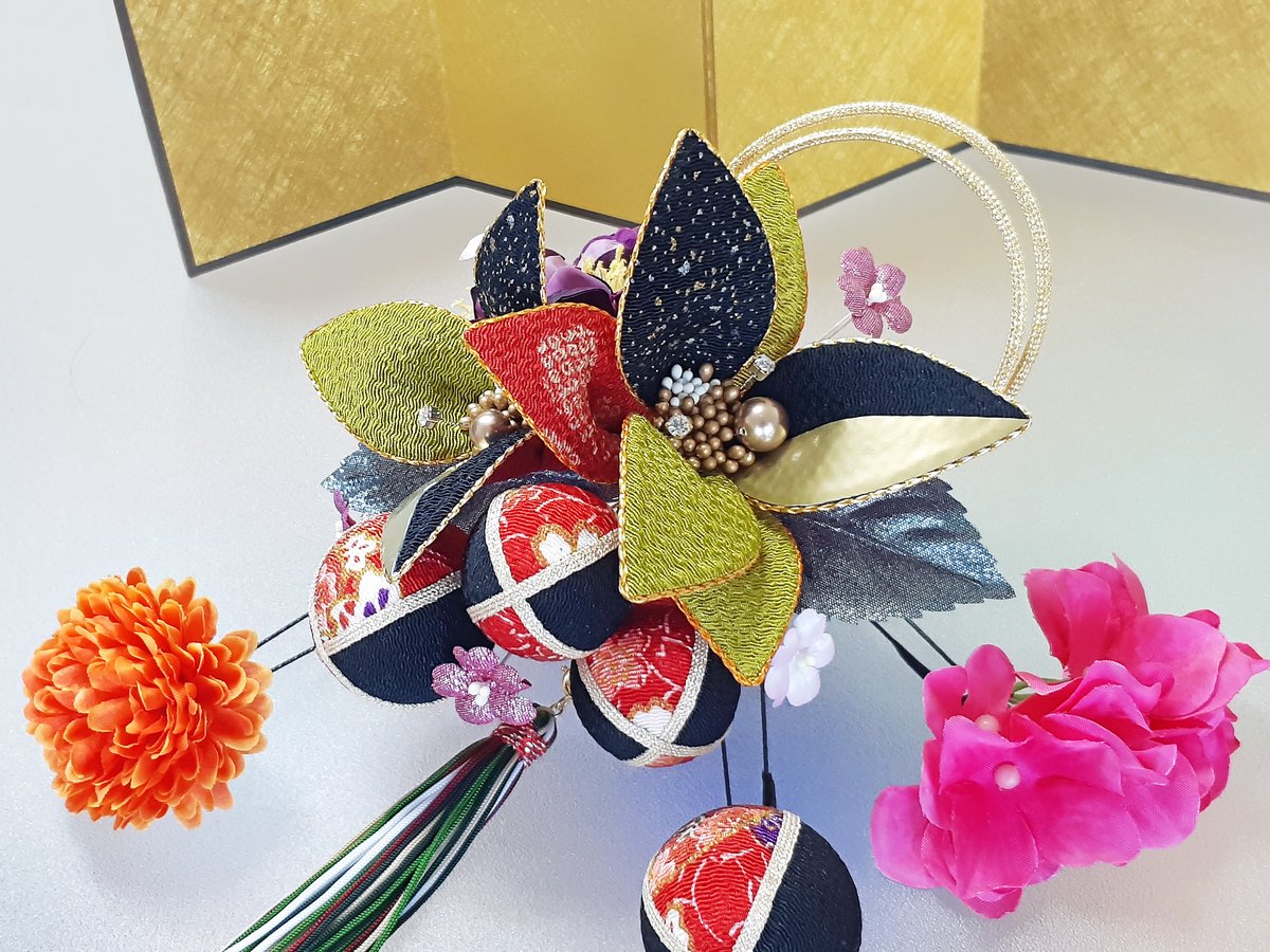 プリザ紫陽花とちりめん玉とチュールの髪飾り 和装 卒業式 成人式 和玉 ちりめん和玉とプリザ紫陽花とチュールの髪飾り 成人式 袴 卒業
