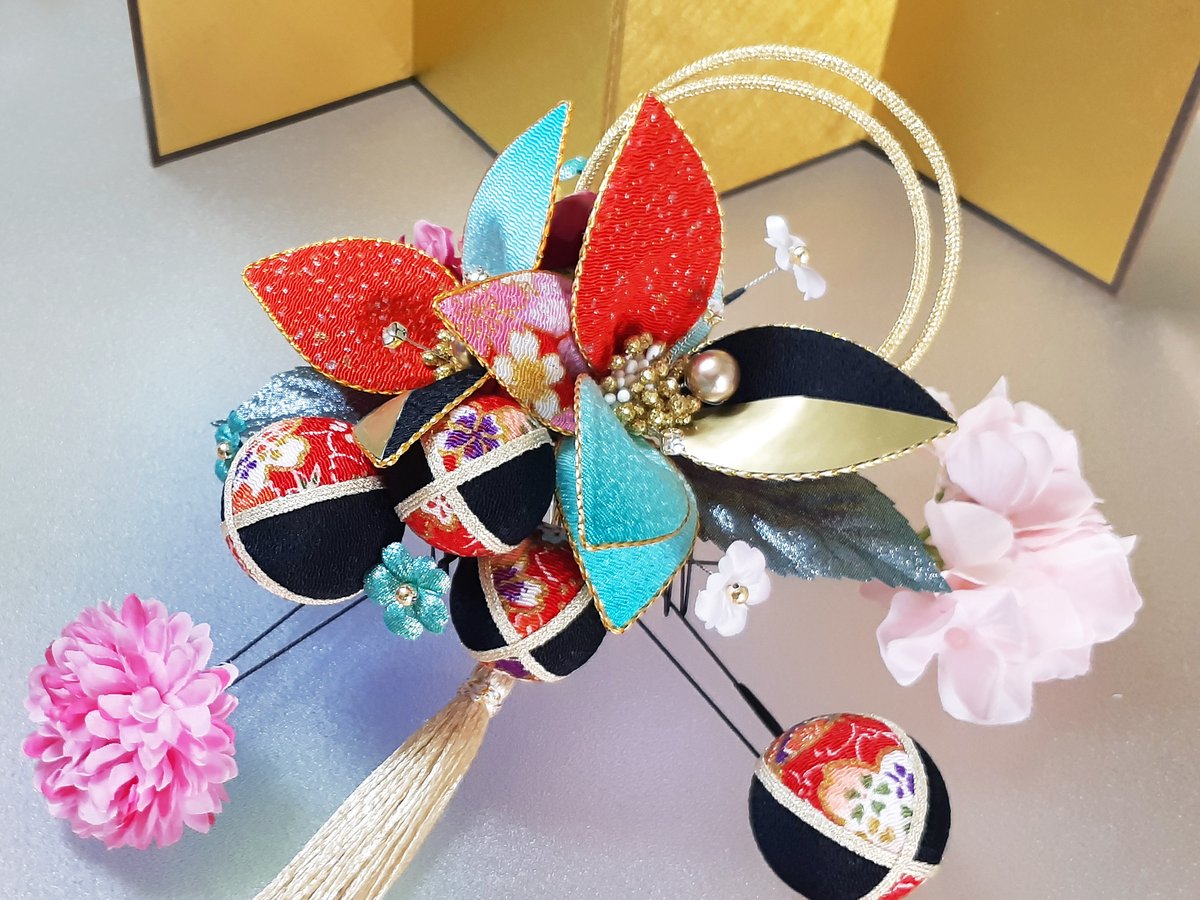 成人式 振袖 髪飾り 卒業式 結婚式 和 青系 レトロ柄 ちりめん花 金襴