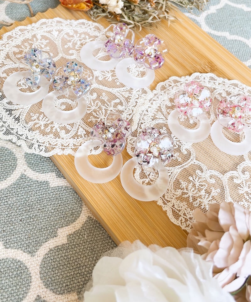 (sugar nailtip)coussinet moa2wayピアス カラフルフラワーの2wayフープピアス | Signet Handmade