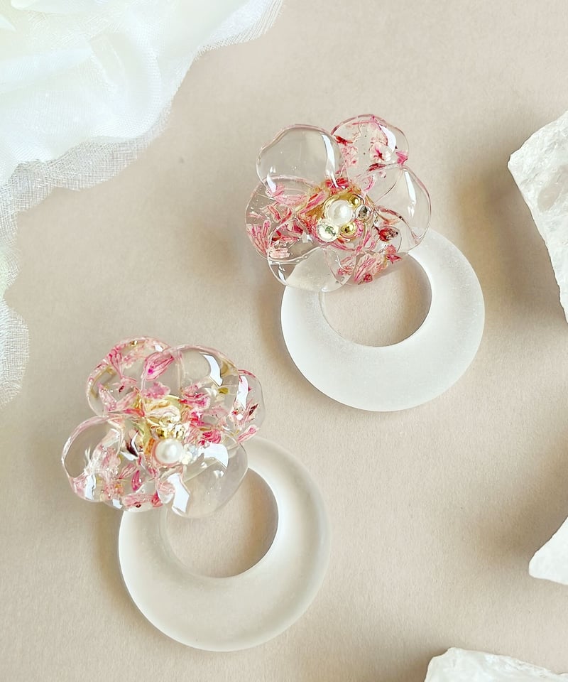 ドライフラワーの2Wayキラキラクリアピアス | Signet Handmade