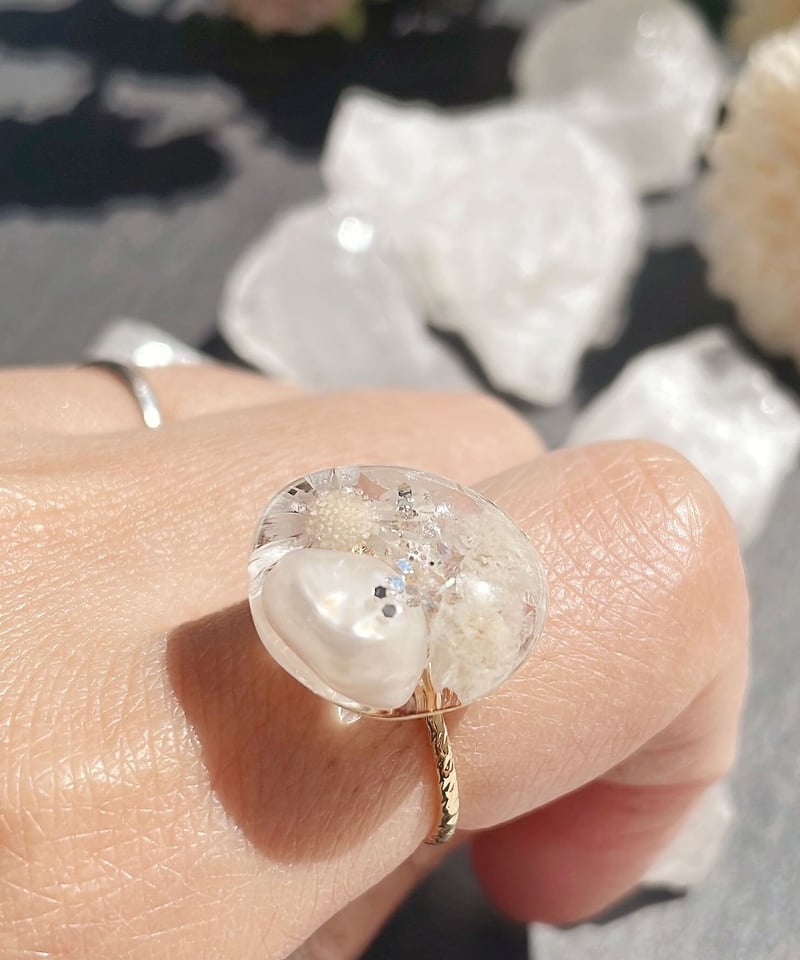 淡水パールとドライフラワーのちゅるりんリング | Signet Handmade