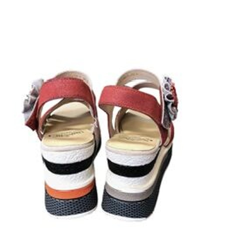 63cb5027bb2d9a42a87503f9