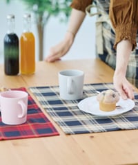 Clovelly Place Mat プレスマット ランチョンマット 36 x 52cm Red/Beige 送料無料 可愛い おしゃれ 丁寧な暮らし 料理 食事 布 チェック柄