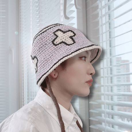 YUMEKAWA COLOR CROSS MOTIF COTTON BUCKET HAT