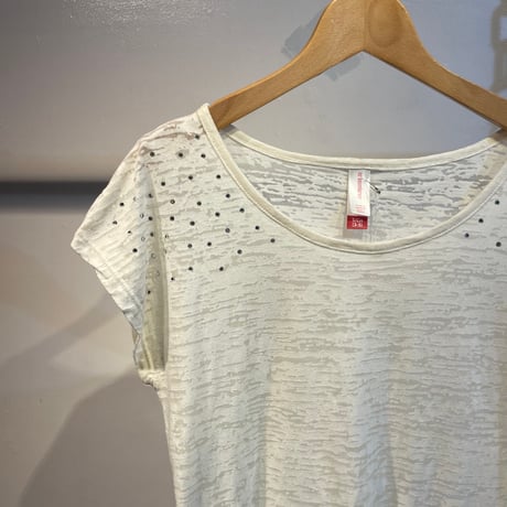 Spangle design tops