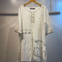 Euro Loose silhouette tops