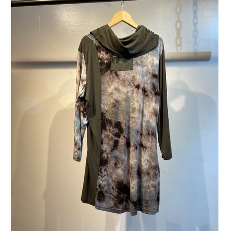 Grunge tie-dye design tops