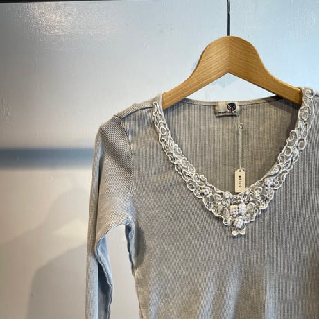 Bijou design tops