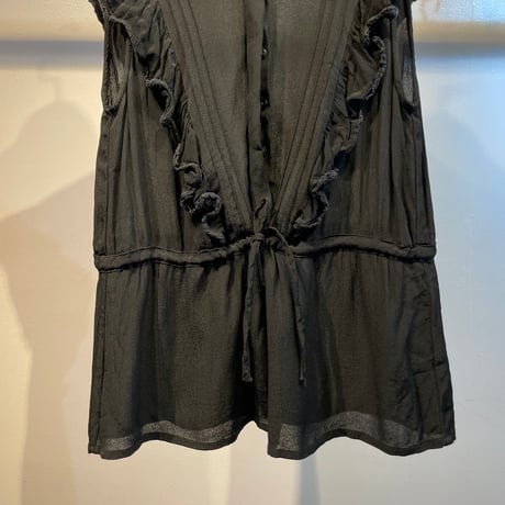 Frill design no sleeve tops
