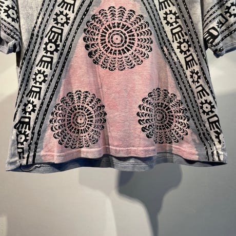 Grunge native design tops
