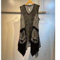 Grunge lace irregular hem long tops