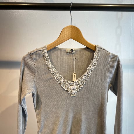 Bijou design tops