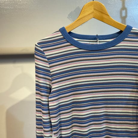 Color border design tops