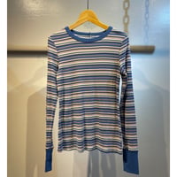 Color border design tops