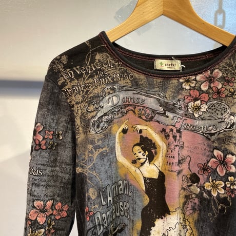 Y2K design tops