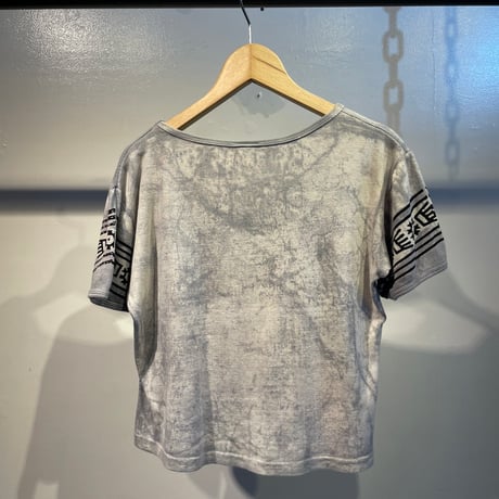 Grunge native design tops