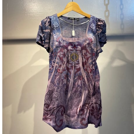 Grunge design tops