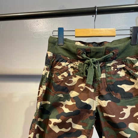 Law rise camouflage shorts