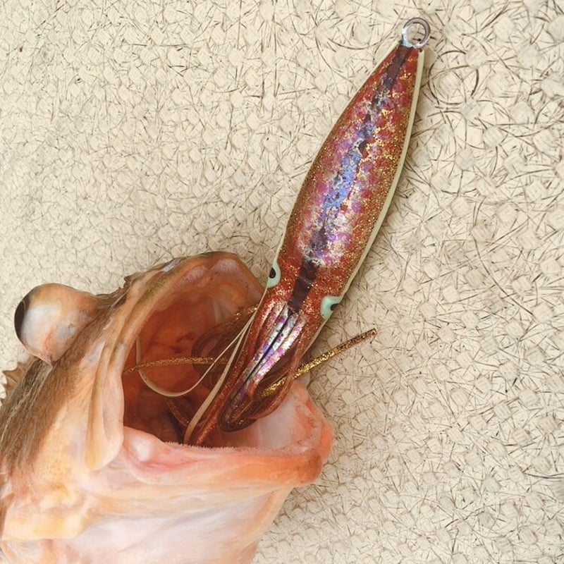 ギラギラ赤ゴールド！【リアルイカベイト200g 全長20cm