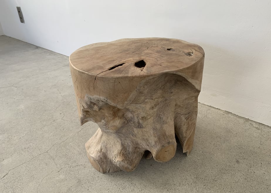 DISPLAY WOOD STAND M bric a brac.