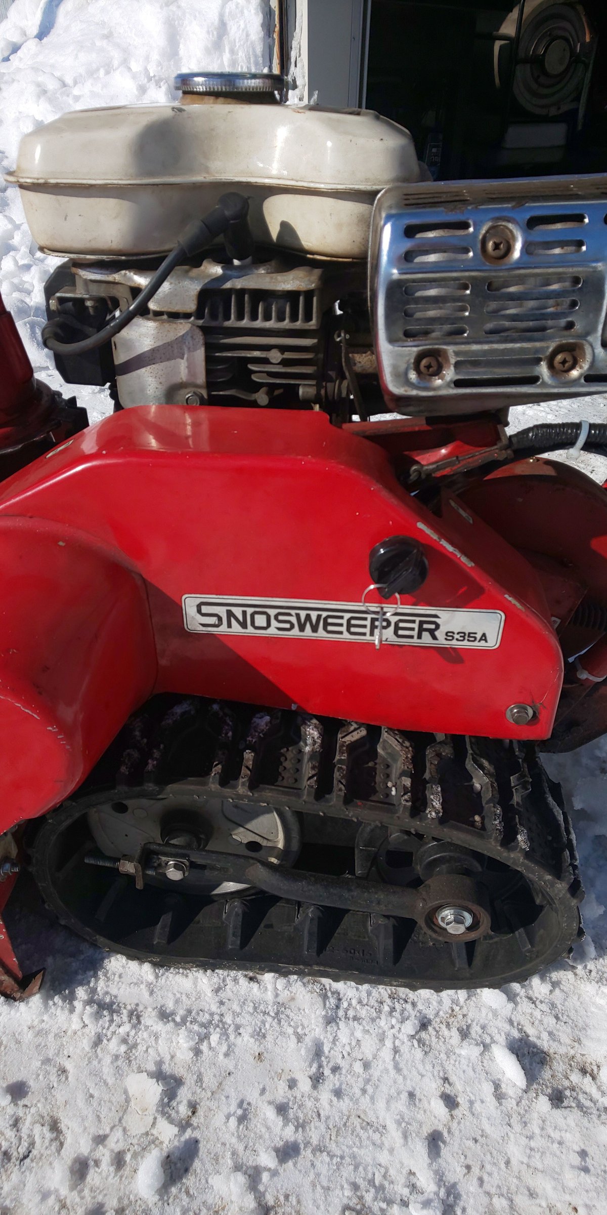 ACT 小型除雪機 スノースイーパーS35A ホンダ 3.5馬力 小型軽量な家庭用除雪機アクトスノースイーパー・S35Aを発売 | Honda