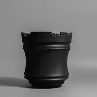 Crack Edge Cylinder Pot