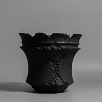 Crack Arc Massive Pot