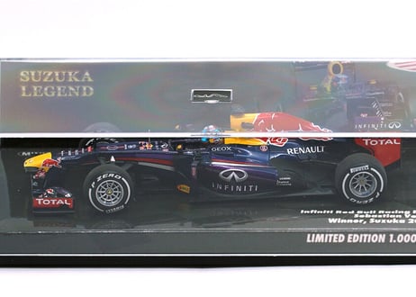 Minichamps/ RedBull RB9 Suzuka Legend 2013 ミニカー　＜中古＞