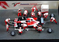 ミニチャンプス 1/43 パナソニック トヨタ レーシング TF102 M.サロ ピットストップジオラマ フィギュア14体! TOYOTA F1 F-1 Pitstop