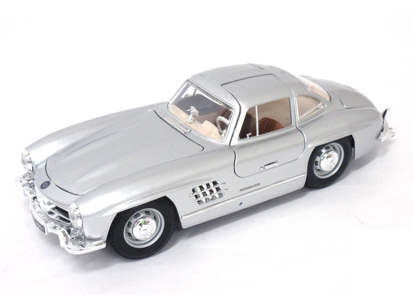 1/18 メルセデスベンツ 300 SL 1986 1000台限定 未開封品 1/18 メルセデスベンツ 300 SL 1986 1000台限定 未開封品 1/18