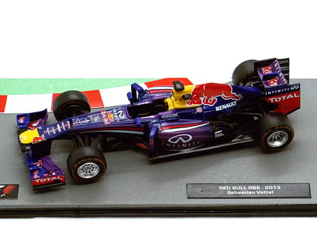 Minichamps/ RedBull RB9 Suzuka Legend 2013 ミニカー　＜中古＞