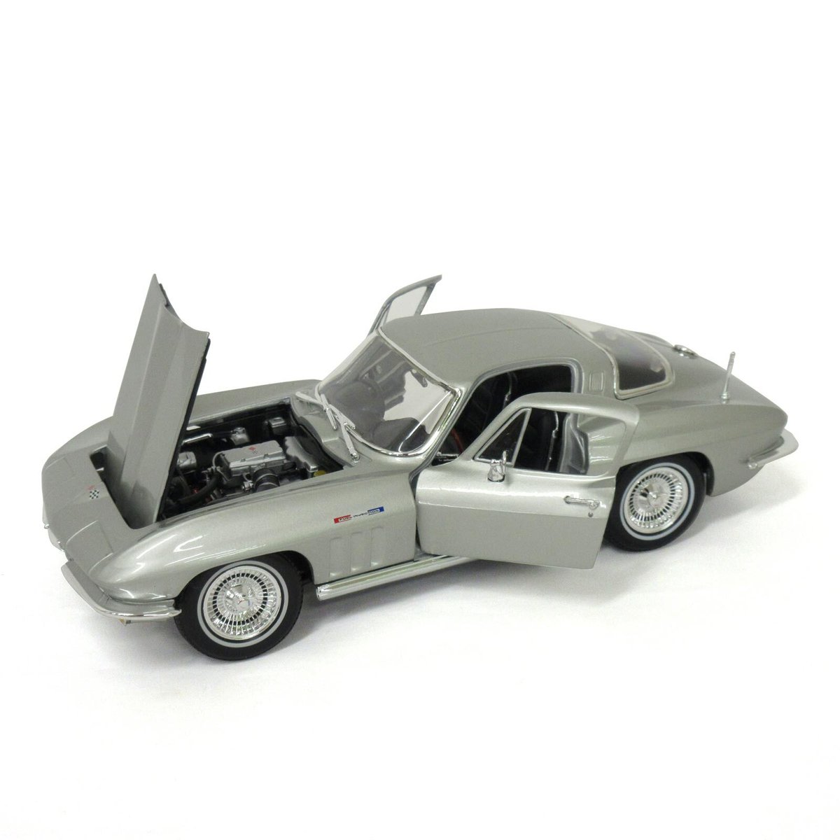 Maisto/1:18 1965 シボレーコルベット シルバー No.200-098 | KU