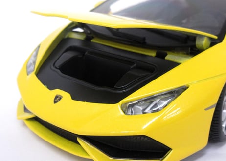 Bburago/ブラーゴ　1:18　ランボルギーニ　ウラカン　パールイエロー　No.200-574