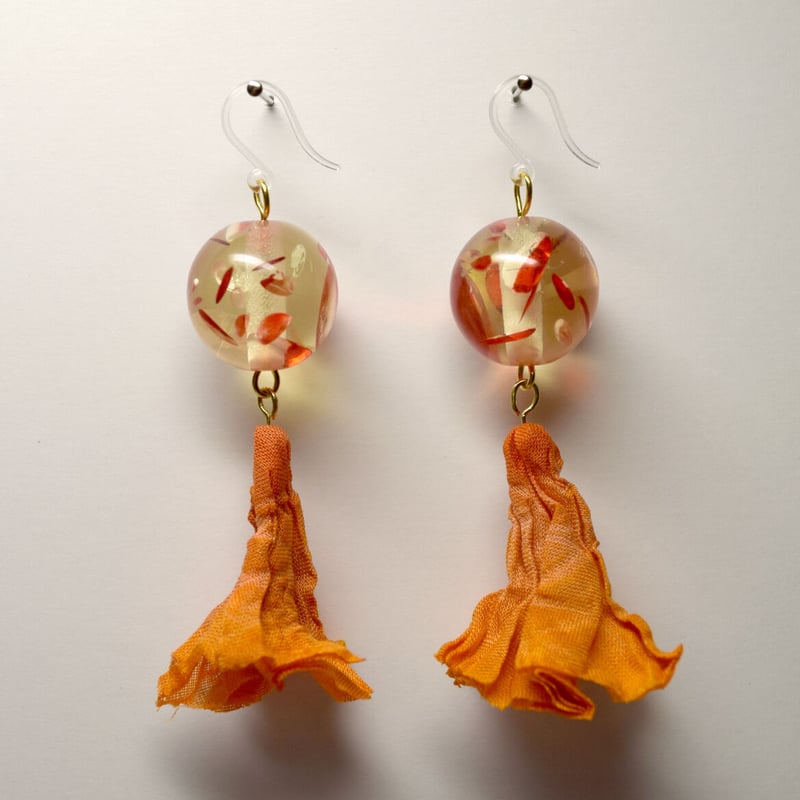 絞り染めの耳飾り -竜田姫のしわざ- | 美貴惠の庵