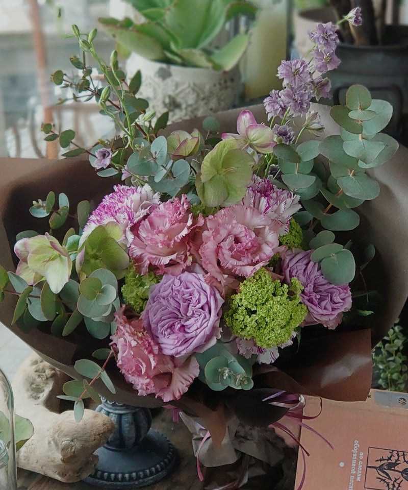 季節の花のブーケ】【生花】3,000円（税込3,300円）～10,000円