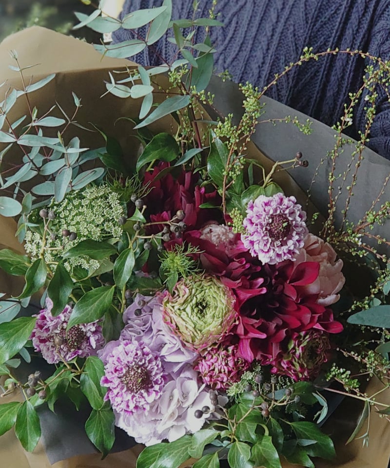 季節の花のブーケ】【生花】3,000円（税込3,300円）～10,000円