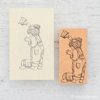 ペンキで描く子ども