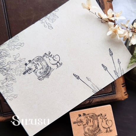 鉛筆削るねずみ