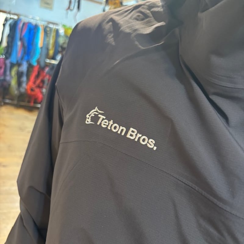 新品未使用品　ツルギジャケット　今シーズンモデル　ネイビーL ツイードノーカラーミドル ジャケット （ノーカラージャケット