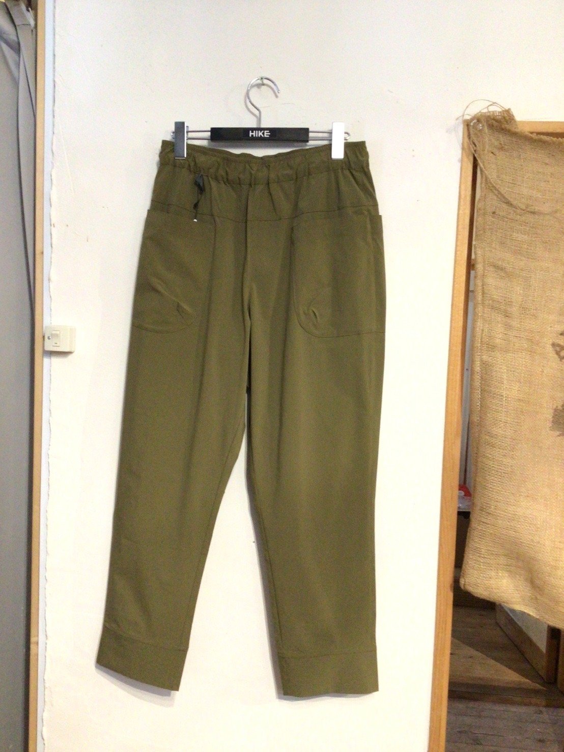 ソフトシェルのパンツ (AXESQUIN ELEMENTS 2025春夏) | HIKE STORE