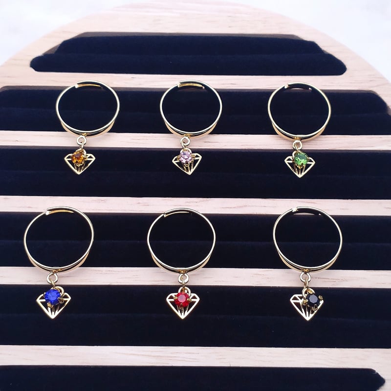 ダイヤチャーム付きリング | Trovare